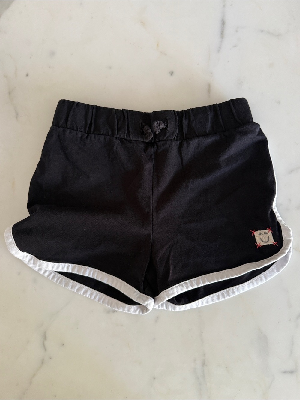 Miles and Milan Vena Short Black Size 6